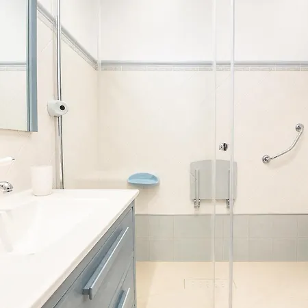Apartment Cubo's Mayoral Front Line Marbella