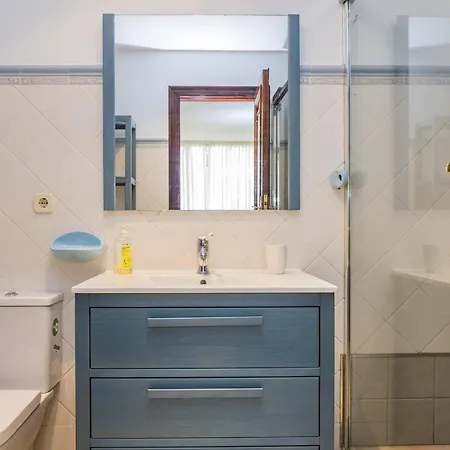 Cubo's Mayoral Front Line Apartment *