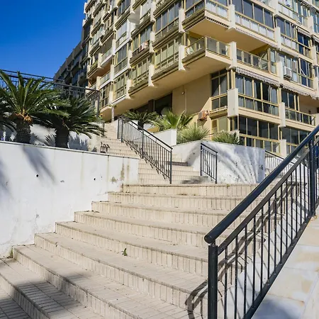 Cubo's Mayoral Front Line Apartment *